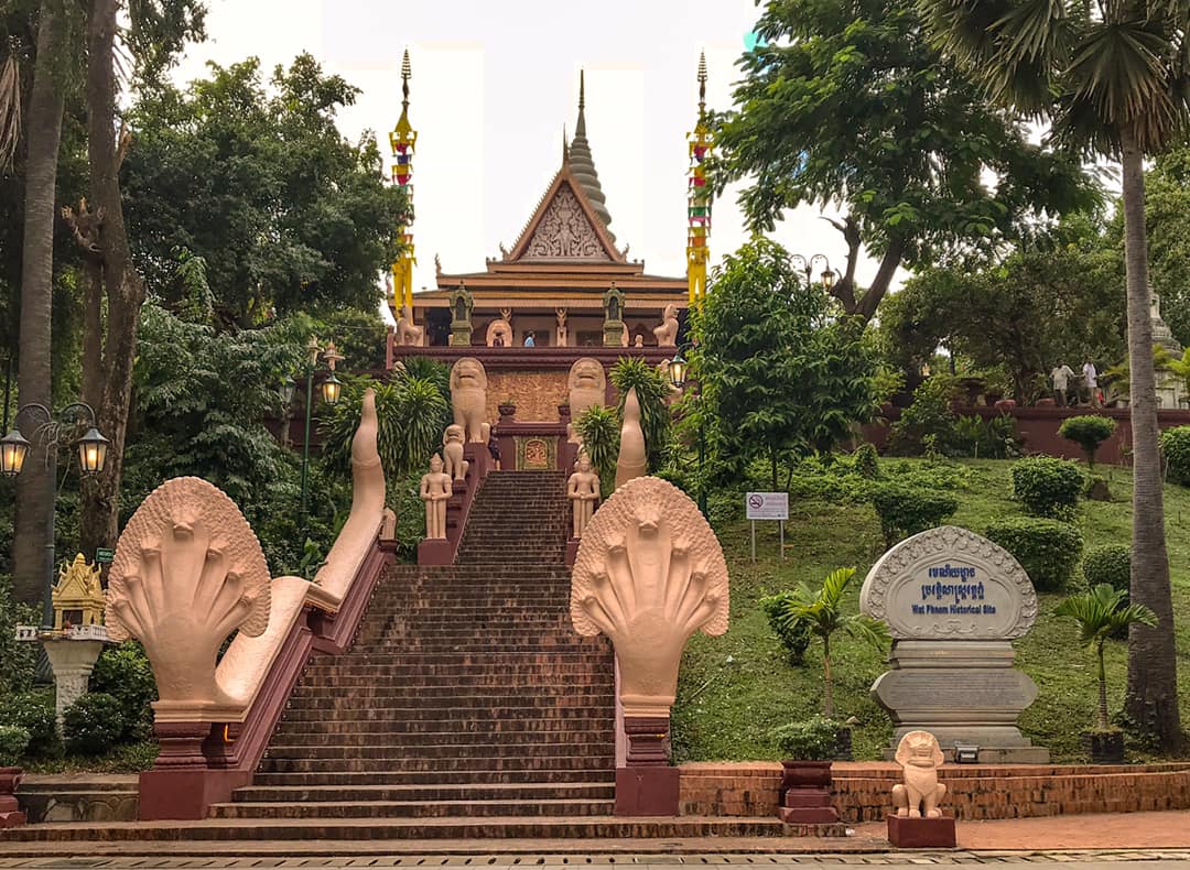 Wat Phnom  - Temple 