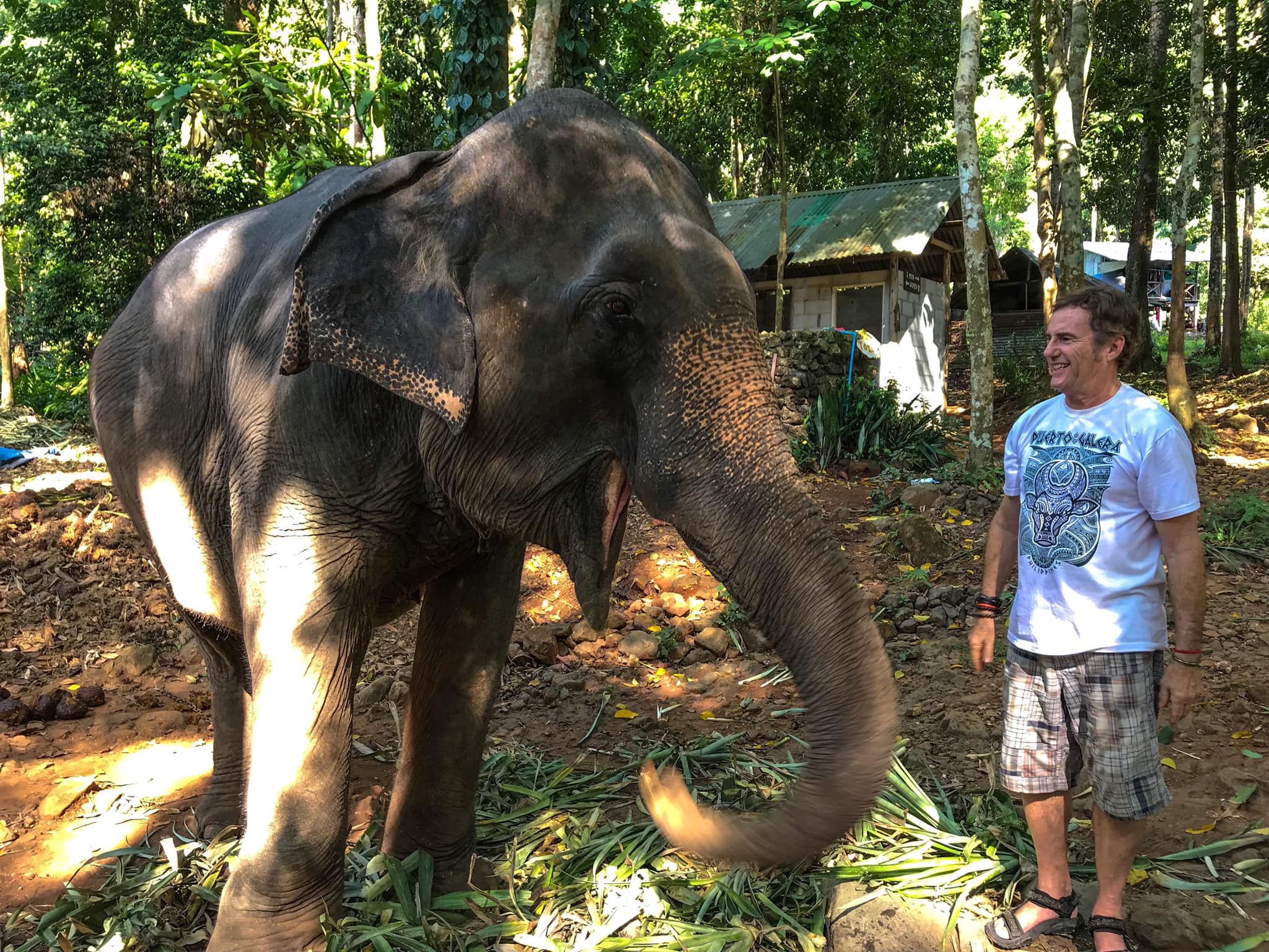 Couples Love this Shot at Merlion Park